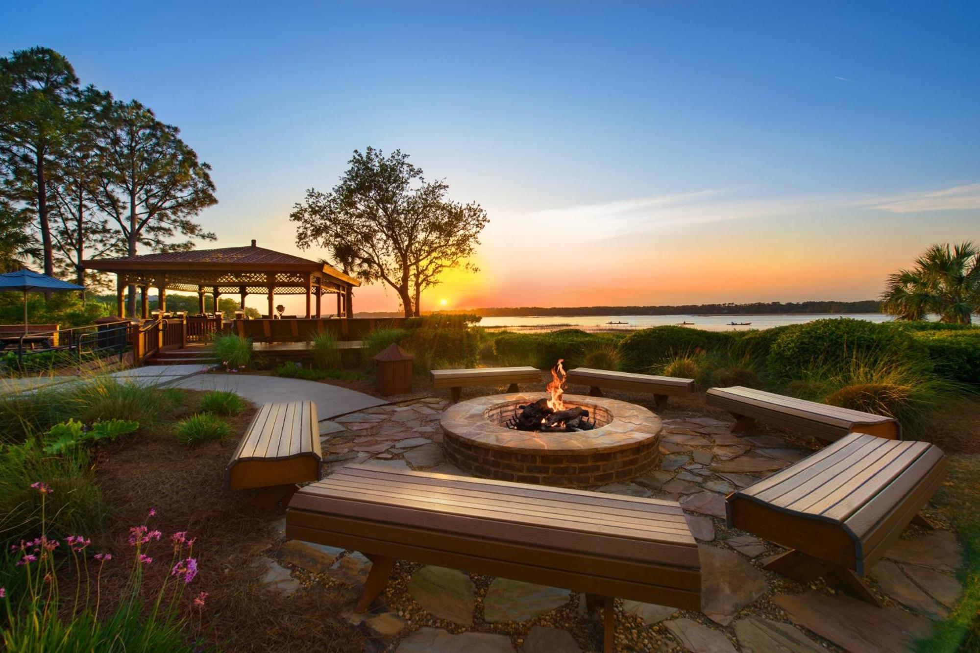 Отель Marriott'S Harbour Point And Sunset Pointe At Shelter Cove Хилтон-Хед-Айленд Экстерьер фото