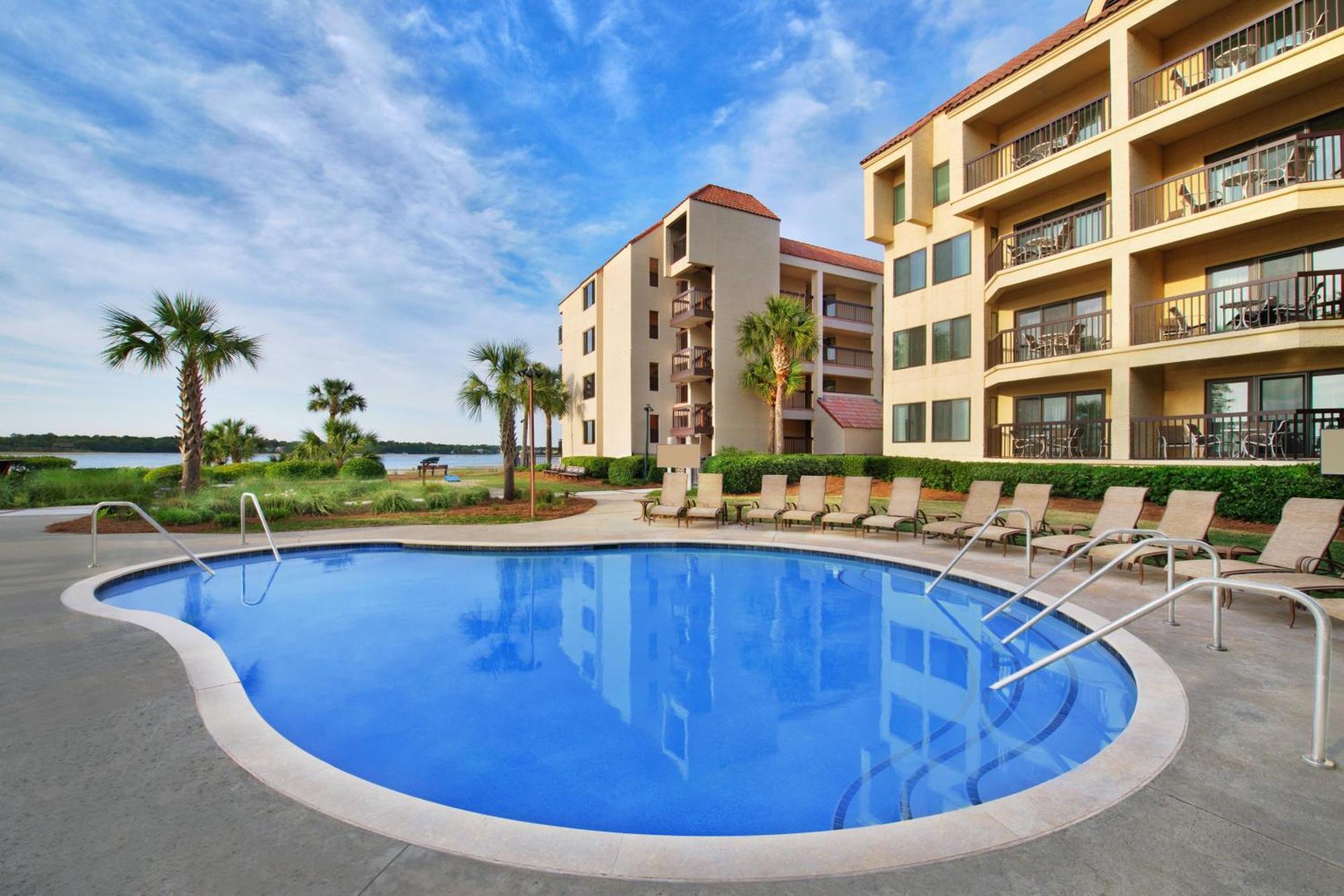 Отель Marriott'S Harbour Point And Sunset Pointe At Shelter Cove Хилтон-Хед-Айленд Экстерьер фото